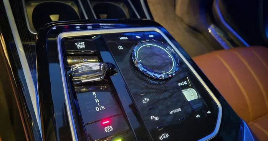 Bmw 7-Series 