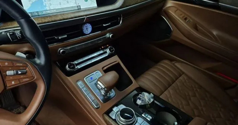 Genesis G90 