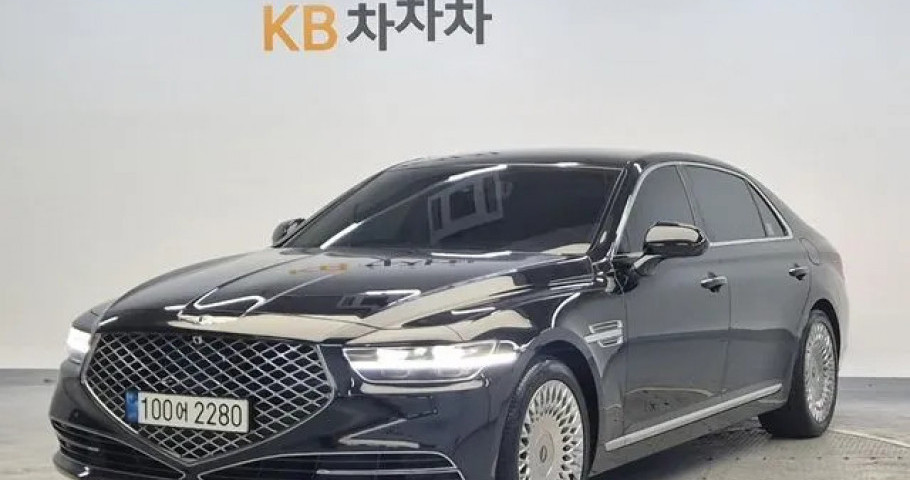 Genesis G90 