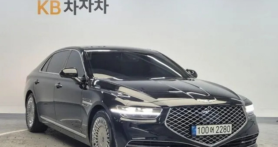 Genesis G90 