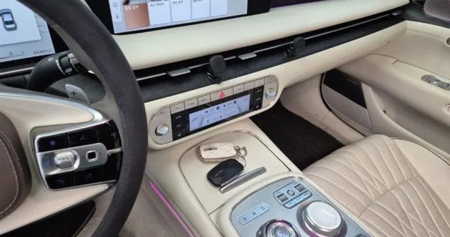 Genesis G90 