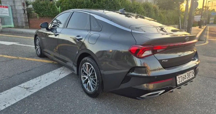 Kia K5 