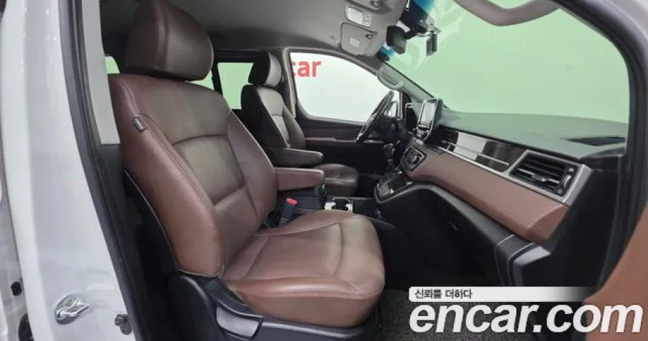 Hyundai Starex 