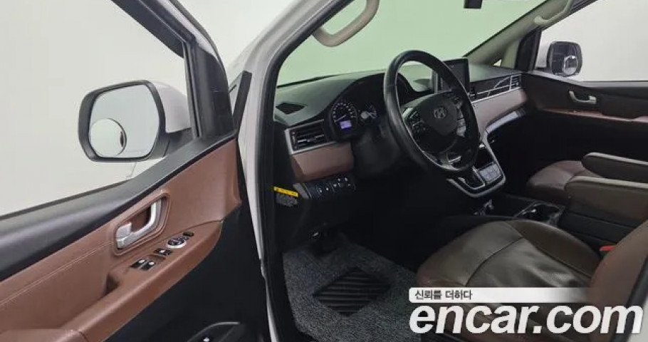 Hyundai Starex 