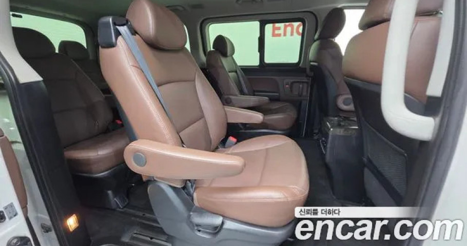 Hyundai Starex 