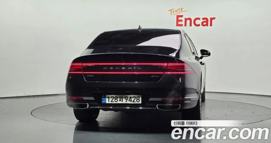 Genesis G90 