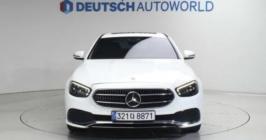 Mercedes-Benz E-Class 