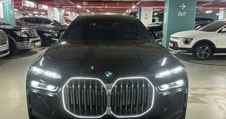 Bmw 7-Series 