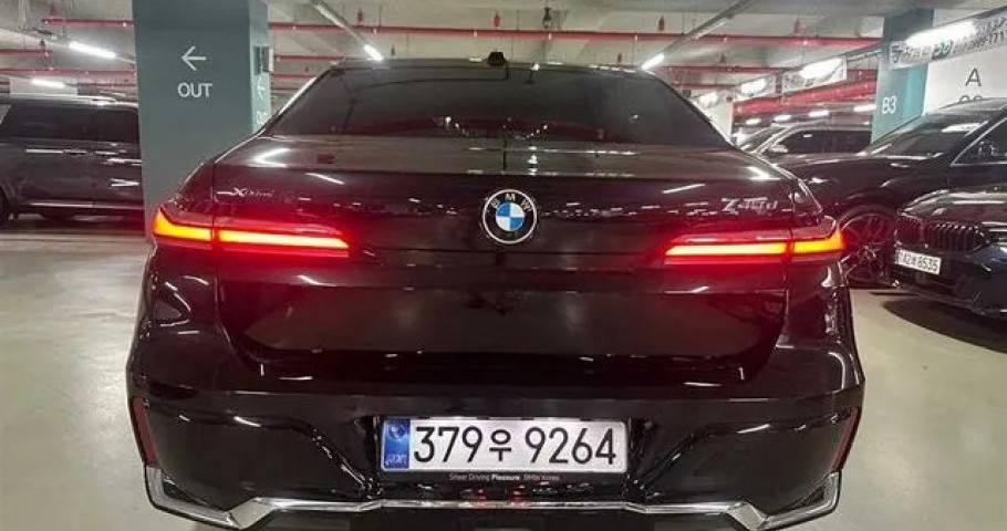 Bmw 7-Series 