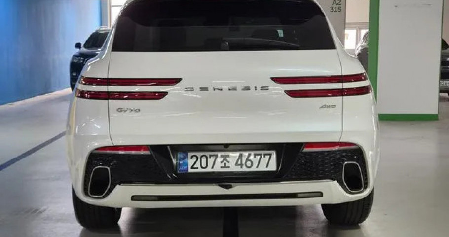 Genesis Gv70 