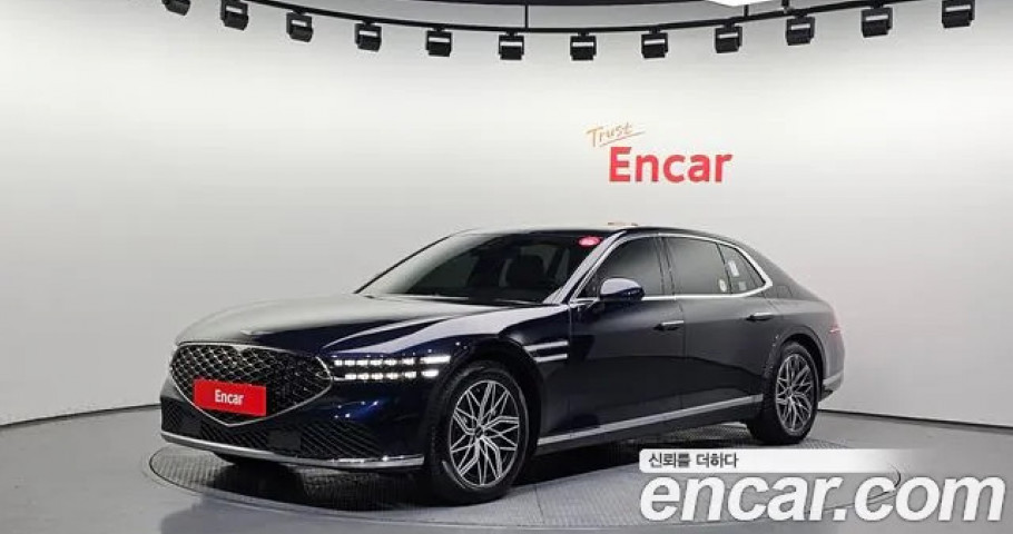 Genesis G90 