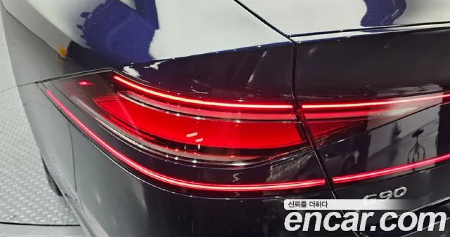 Genesis G90 