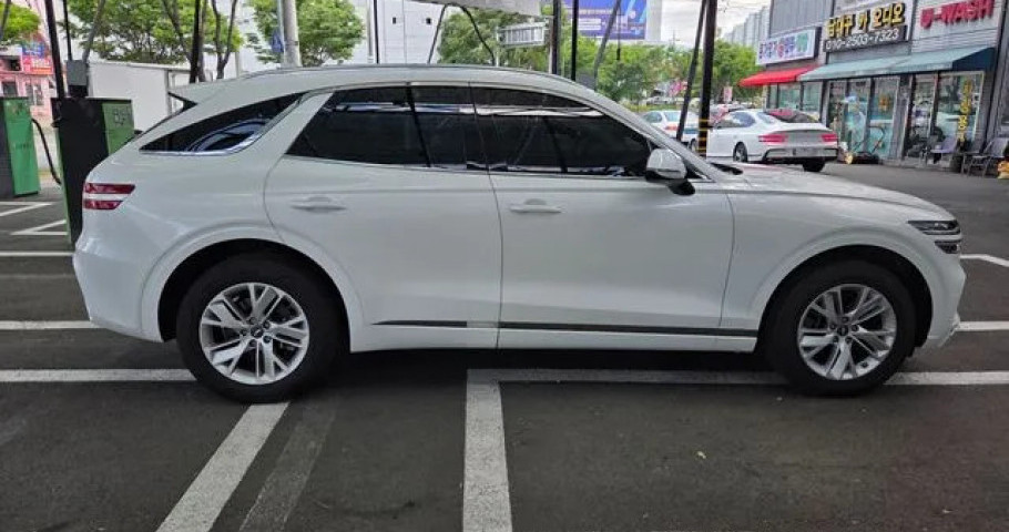 Genesis Gv70 