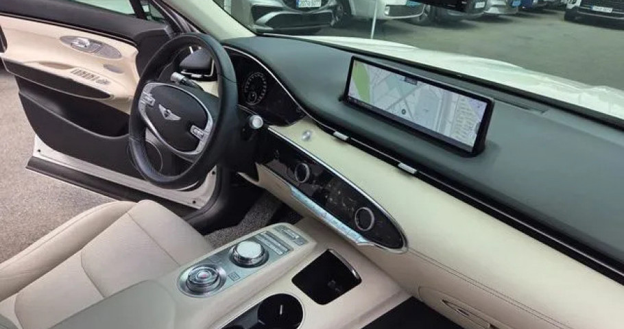 Genesis Gv70 