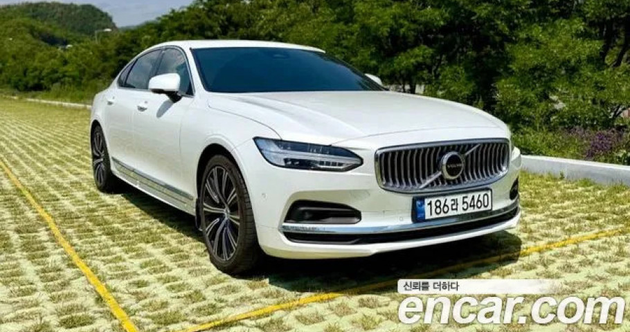 Volvo S90 