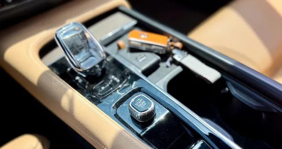 Volvo S90 