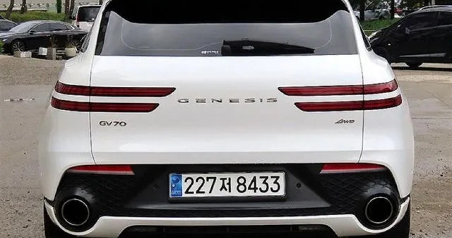 Genesis Gv70 