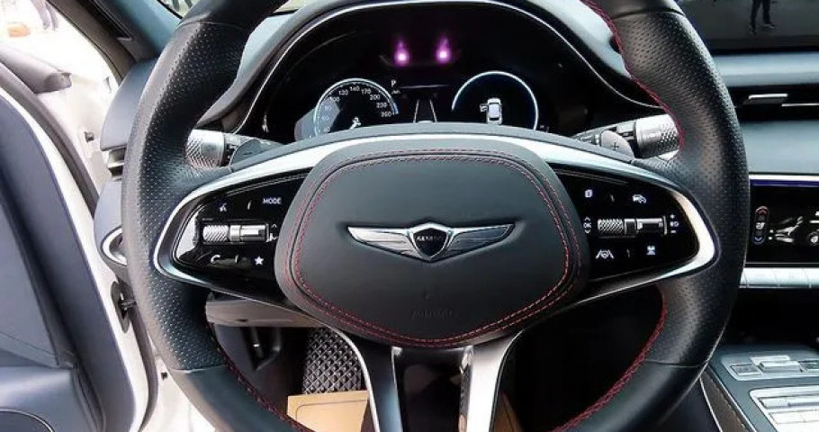 Genesis Gv70 