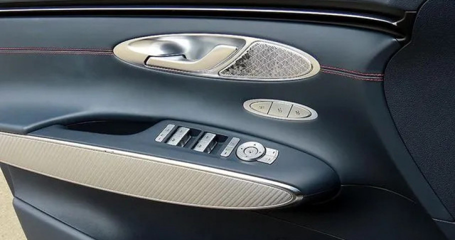 Genesis Gv70 