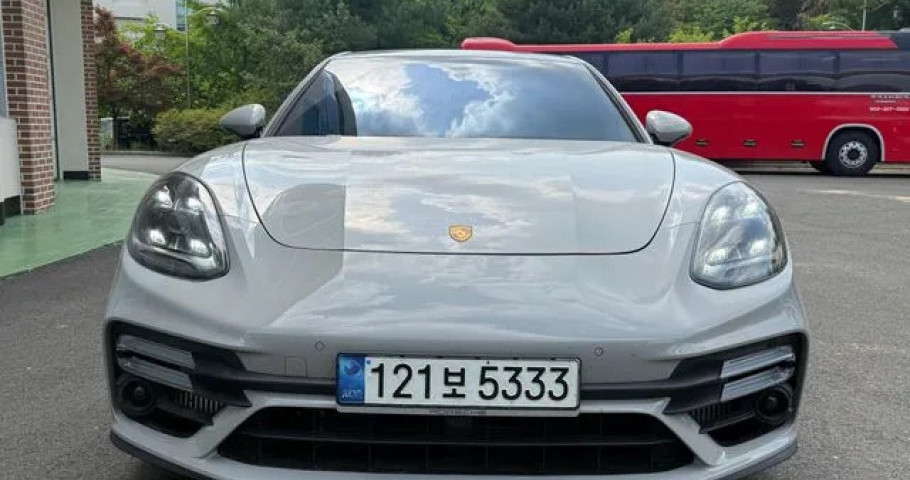 Porsche Panamera 