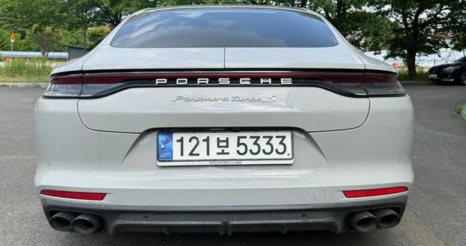 Porsche Panamera 