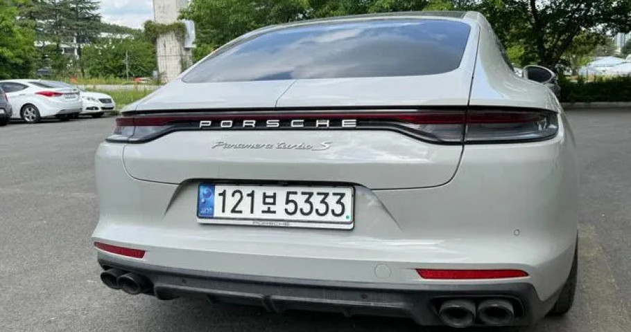 Porsche Panamera 