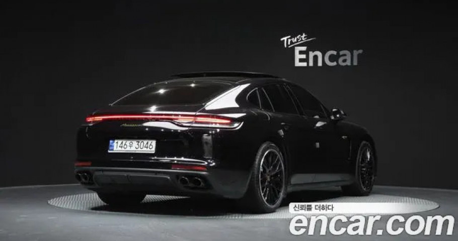Porsche Panamera 