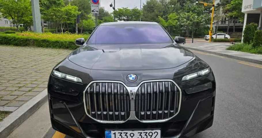 Bmw 7-Series 