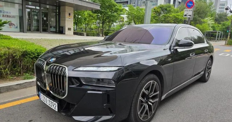 Bmw 7-Series 
