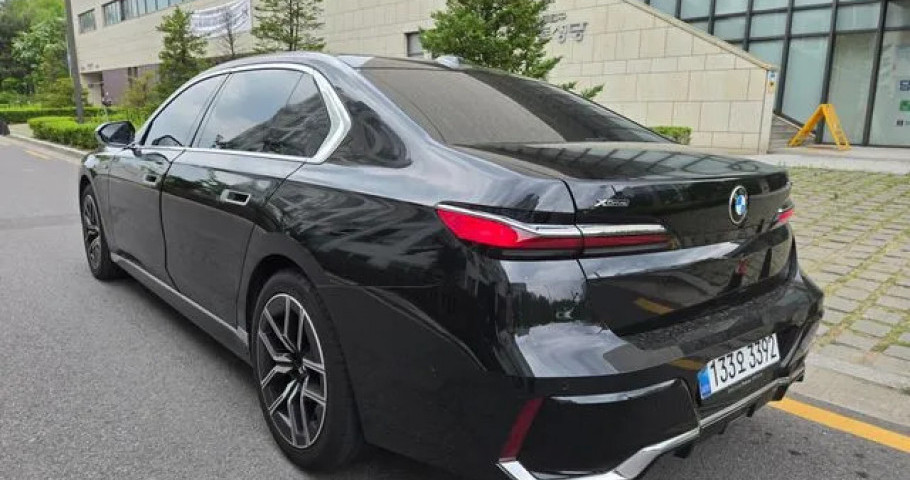 Bmw 7-Series 