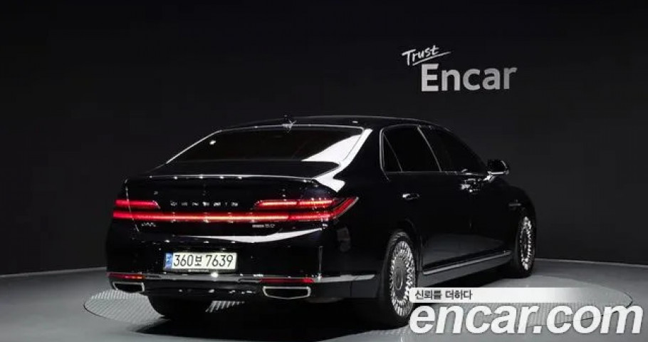 Genesis G90 