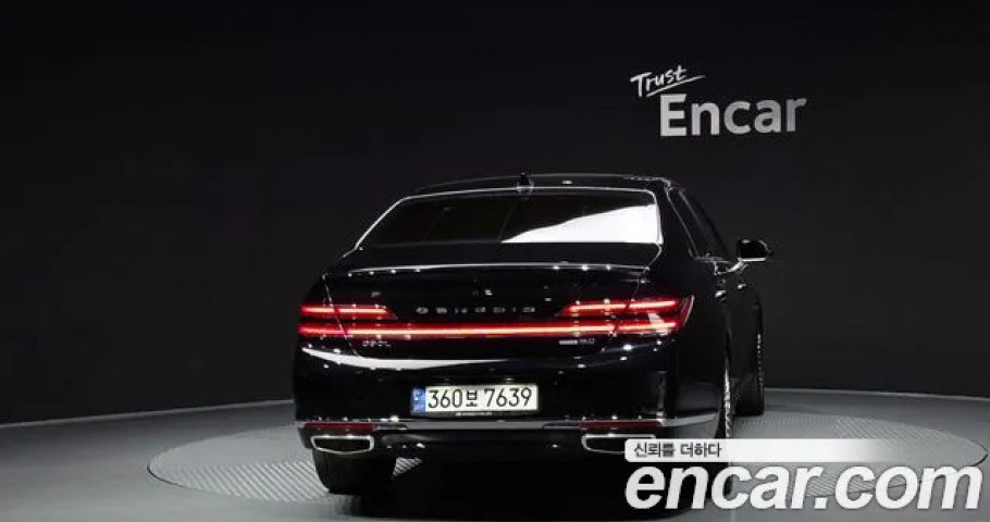 Genesis G90 