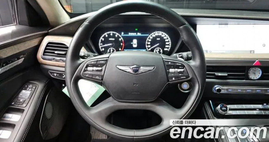 Genesis G90 