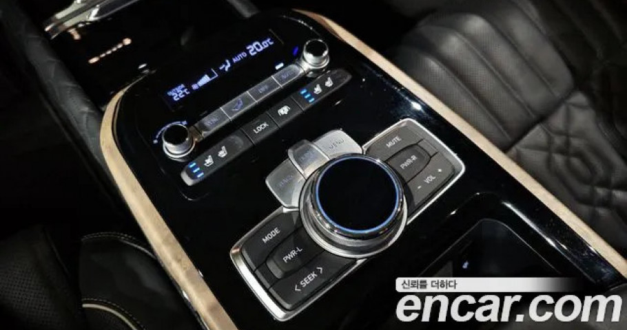 Genesis G90 