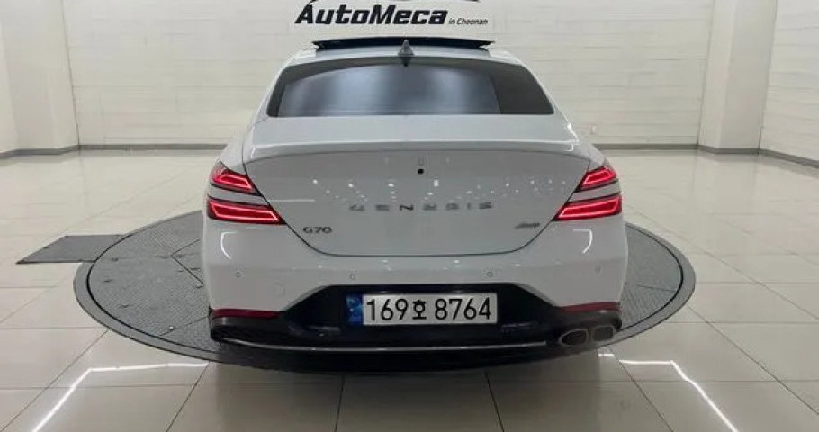 Genesis G70 