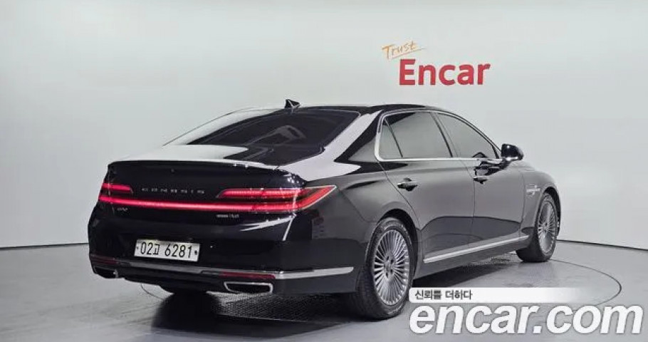 Genesis G90 