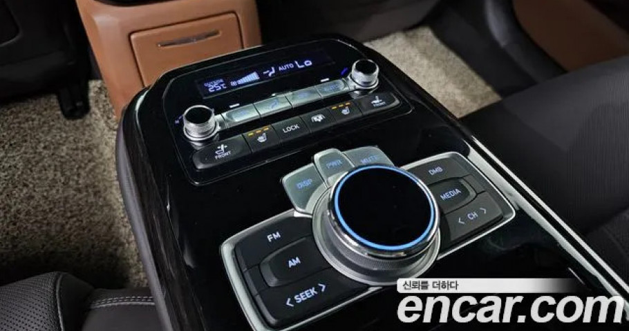 Genesis G90 