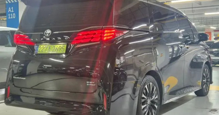 Toyota Alphard 