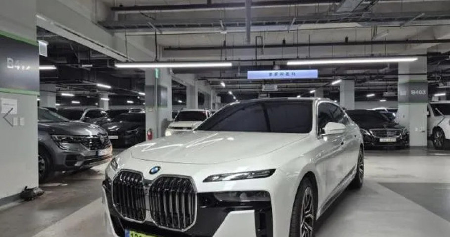 Bmw 7-Series 