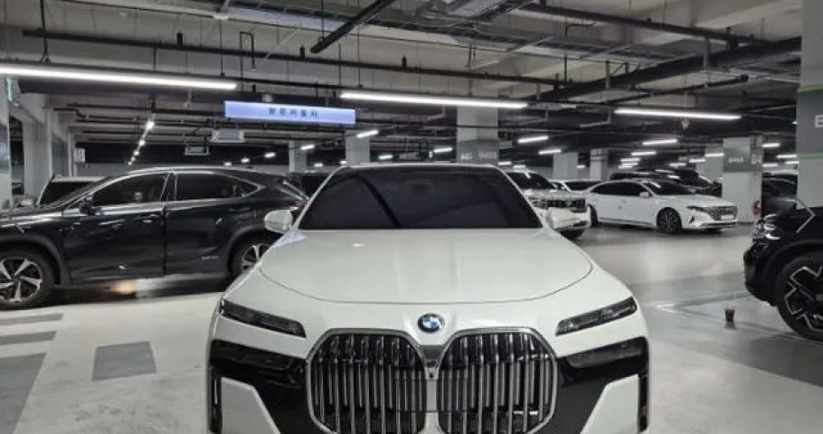 Bmw 7-Series 