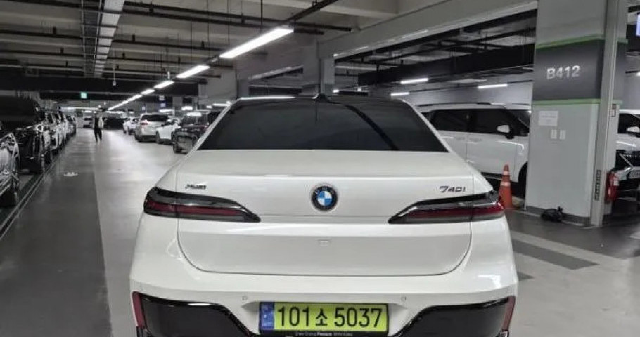 Bmw 7-Series 