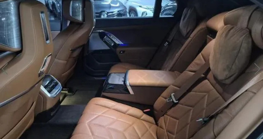 Bmw 7-Series 