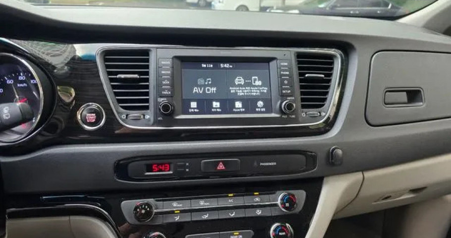 Kia Carnival 