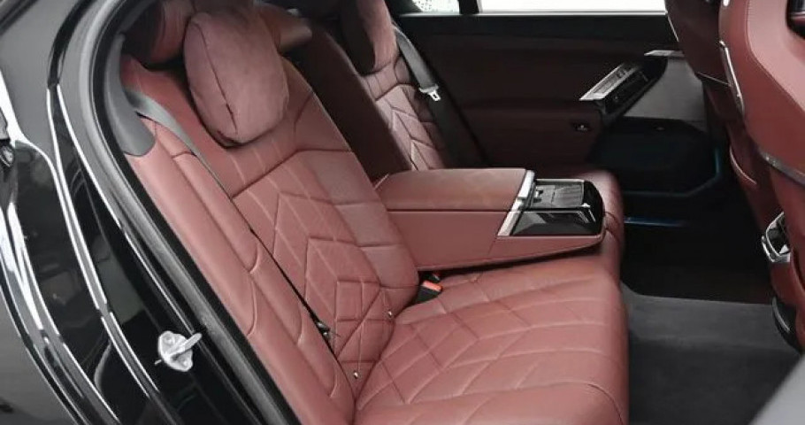 Bmw 7-Series 