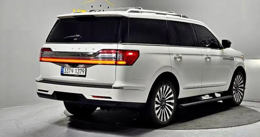 Lincoln Navigator 