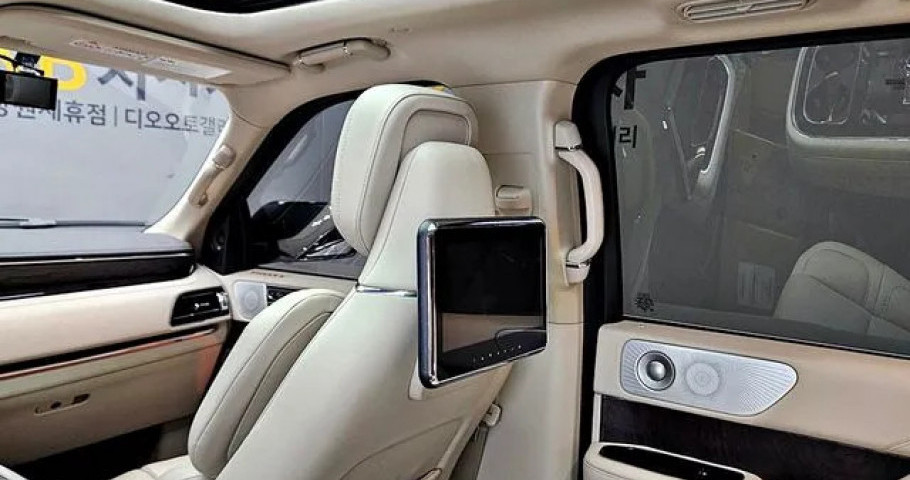 Lincoln Navigator 