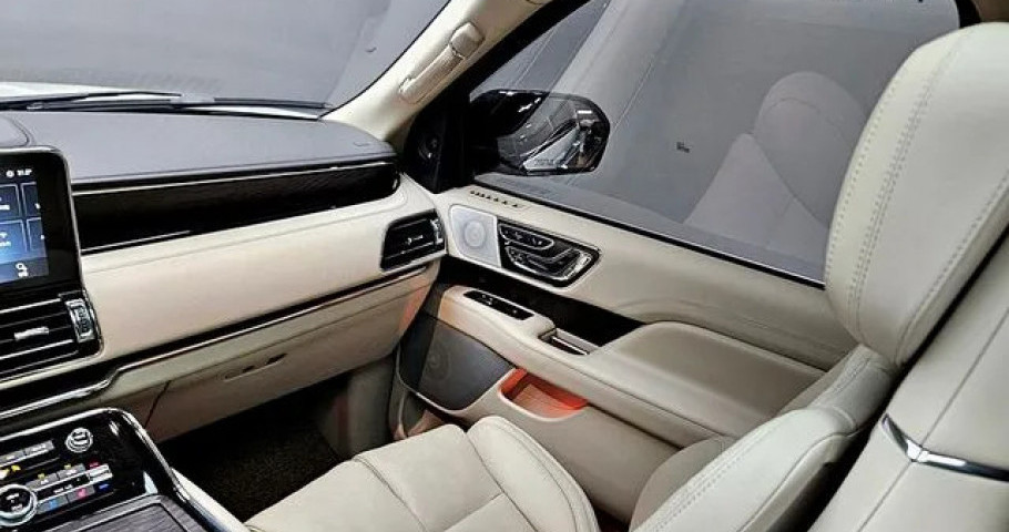 Lincoln Navigator 