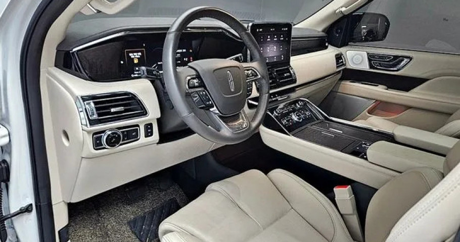 Lincoln Navigator 