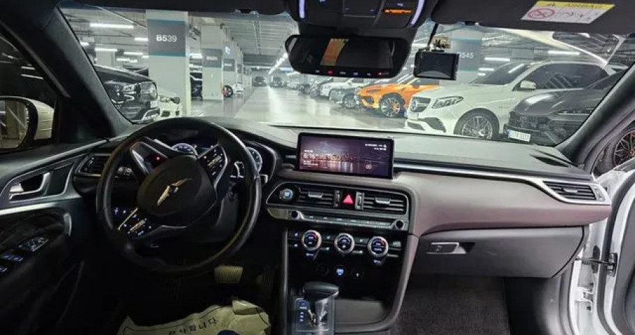 Genesis G70 