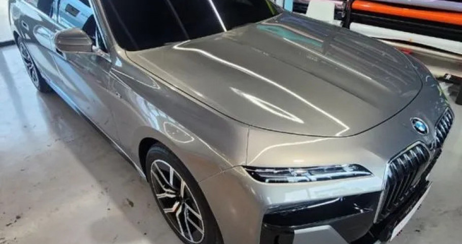 Bmw 7-Series 
